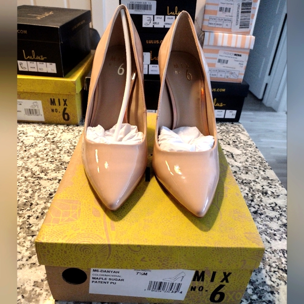 Mix No 6 beige heels. 7.5 NWN